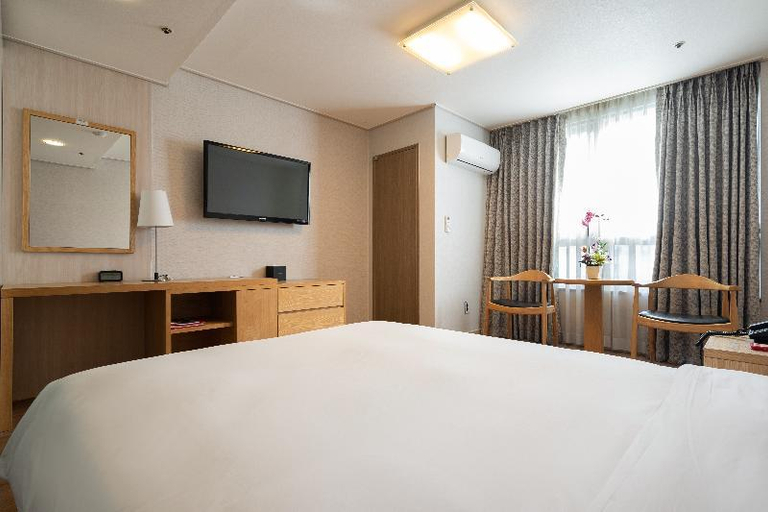 Bedroom 19