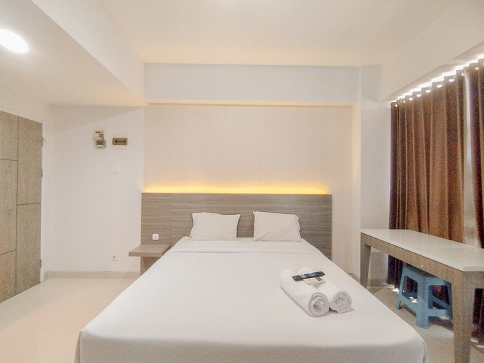 Bedroom 2, Simply Design Studio at Taman Melati Surabaya Apartment By Travelio, Surabaya