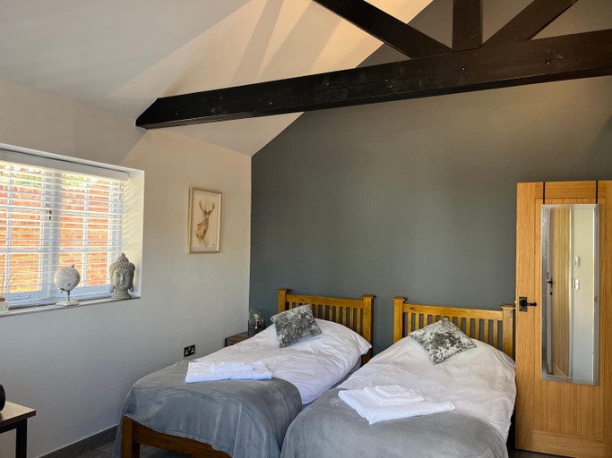 Bedroom, The Lydden Bell, Kent