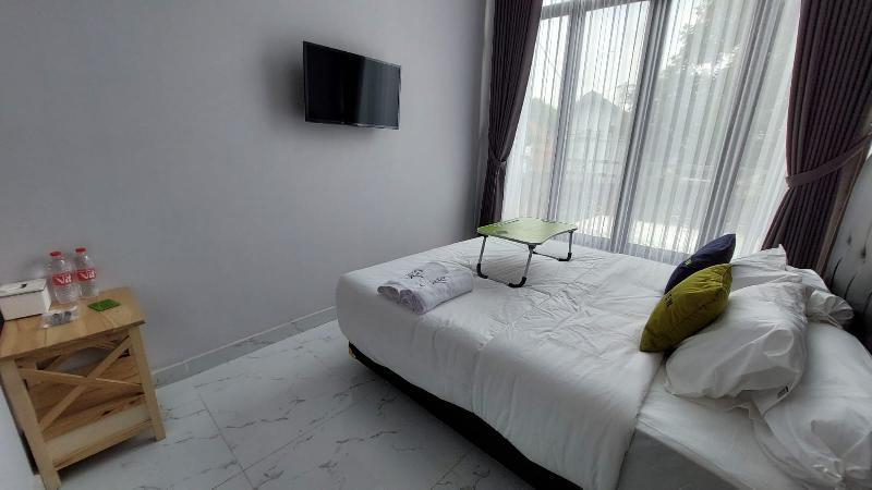 Bedroom 14