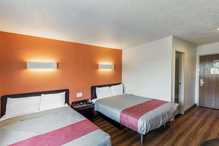 Bedroom 3, Motel 6 North Richland Hills, TX, Tarrant