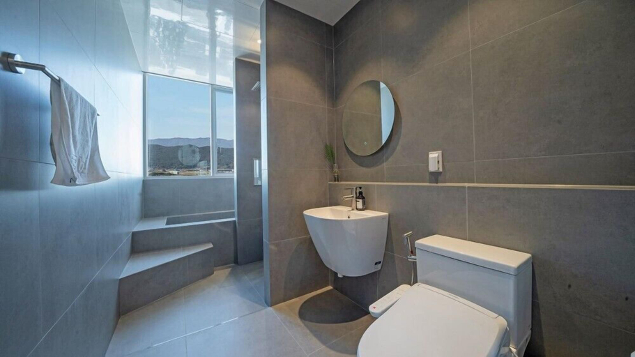 Bathroom 3, Stay 13 Wol, Gyeongju