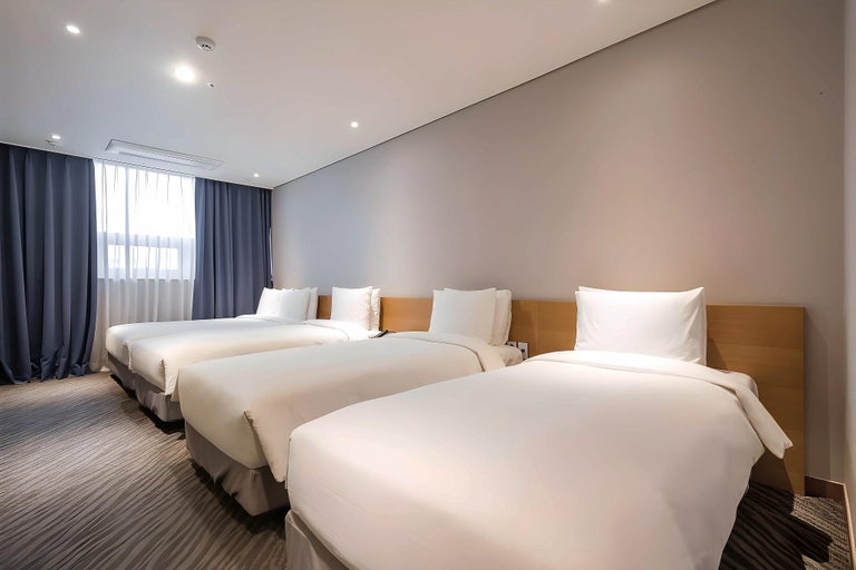 Bedroom 9