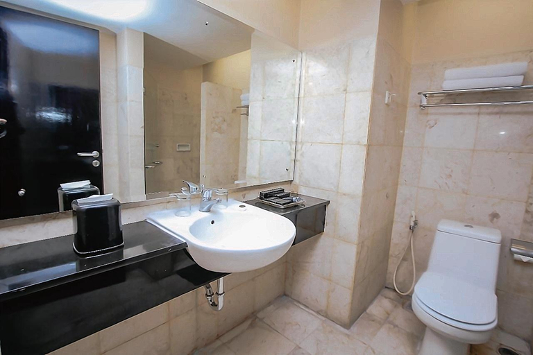 Bathroom 8