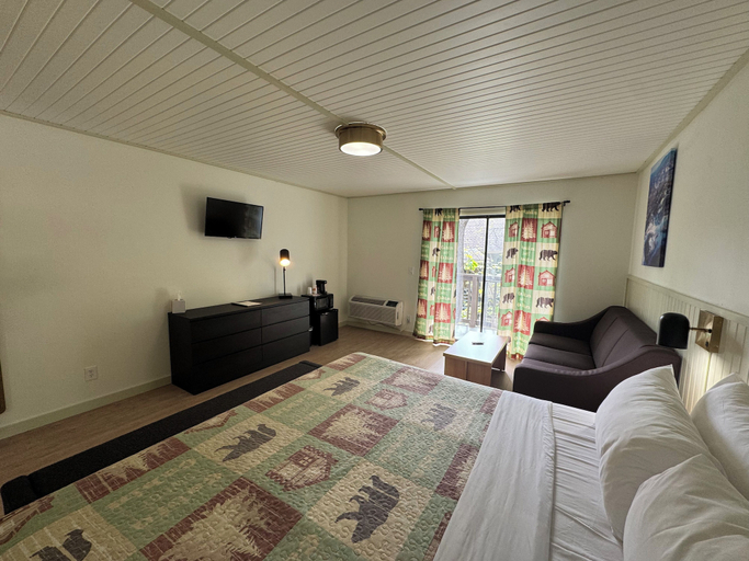 Others 4, Ski Mountain Lodge, Sevier