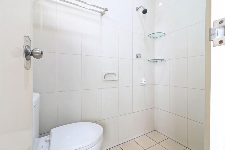 Bathroom 17