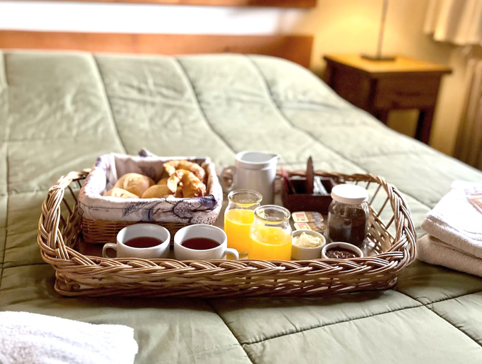 Food & Drinks 3, Apart Hotel Rucaleufú, Lacar