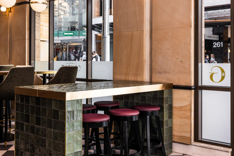 Food & Drinks 5, Mantra 2 Bond Street Sydney, Sydney