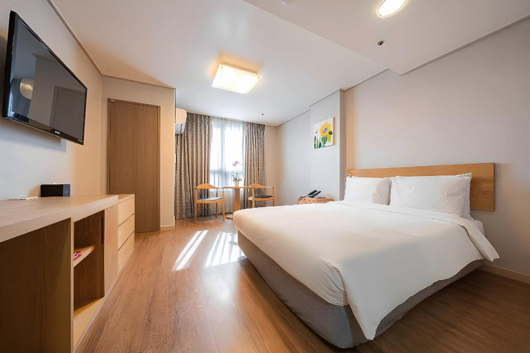 Bedroom 22