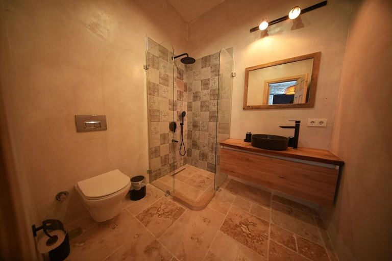 Bathroom 5, 1881 HALİL EFENDİ, Çeşme