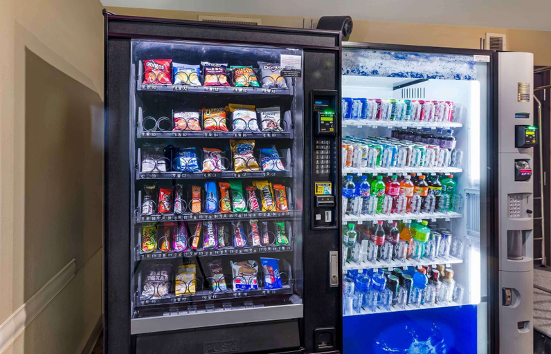 Food & Drinks, Extended Stay America Select Suites - Cleveland - Airport, Cuyahoga