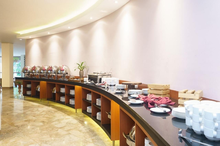 Food & Drinks 5, Papyrus Tropical Hotel, Bogor