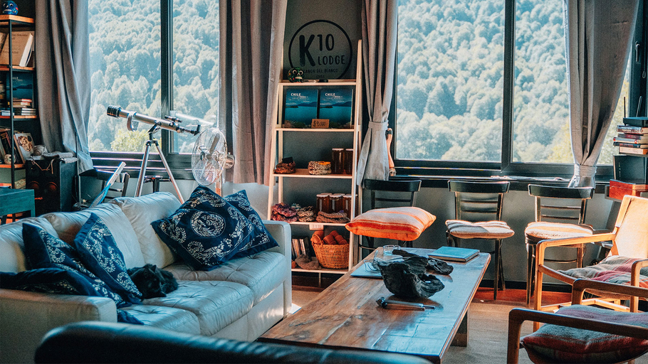 Public Area, K10 Lodge, Cautín