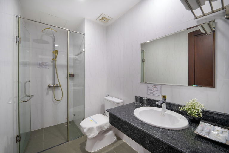 Bathroom 5, Platinum Beach Hotel, Da Nang