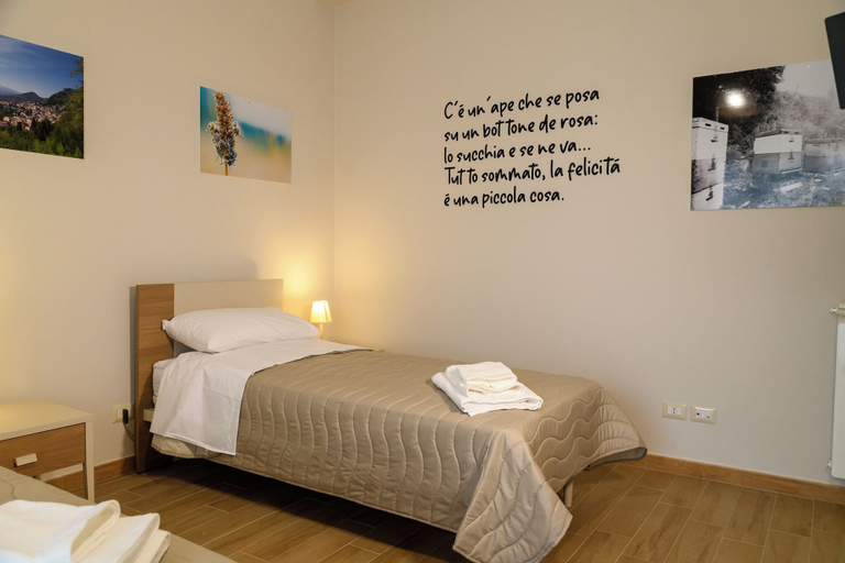 Bedroom 3, Beehappy B&B, Catania
