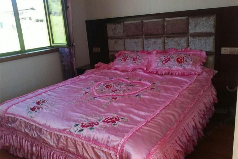 Bedroom 3, Luqu Hongshiya Holiday Hotel, Gannan Tibetan