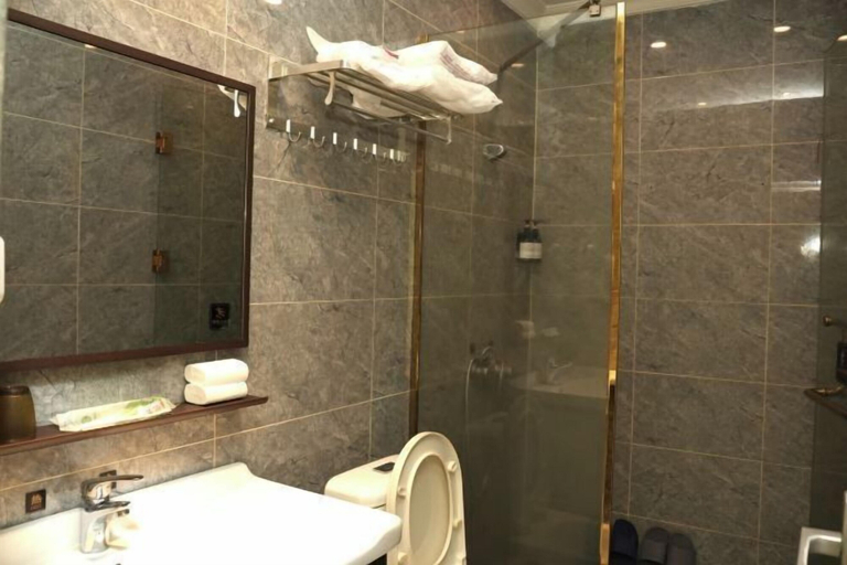 Bathroom, Xinjiayuan Hotel, Chenzhou