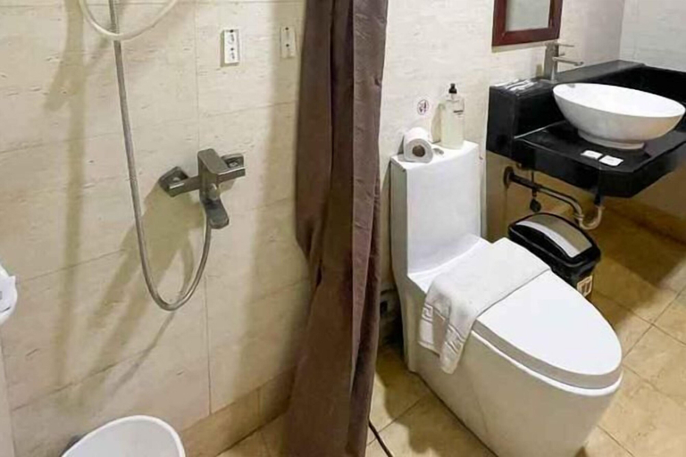 Bathroom 15