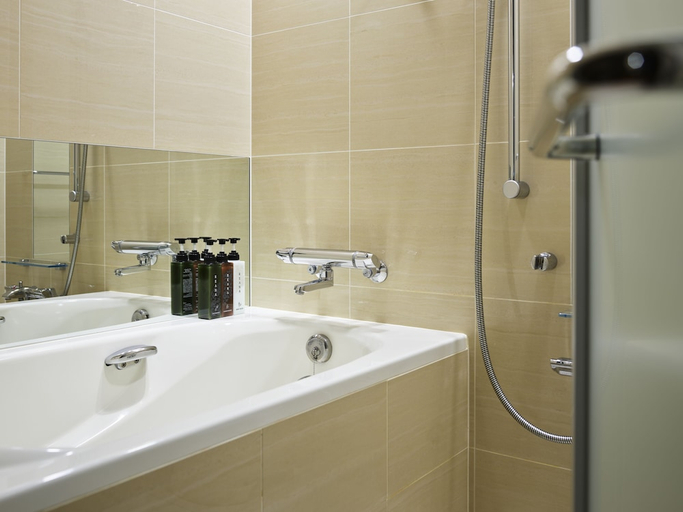 Bathroom 4, Mitsui Garden Hotel Osaka Premier, Osaka