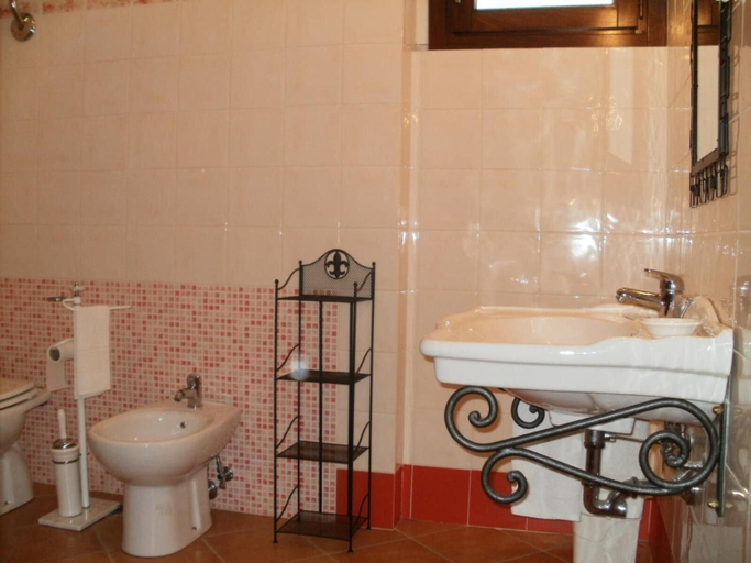 Bathroom 4, Agriturismo Le Quattro Stagioni, Viterbo