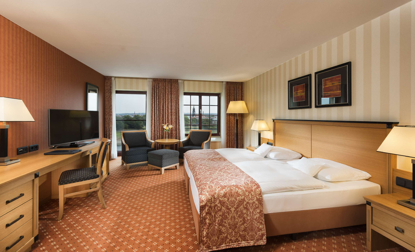 Bedroom 3, Maritim Hotel Dresden, Dresden