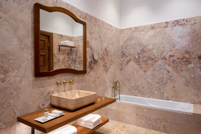 Bathroom 4, Al Samriya, Autograph Collection, Ash Shahaniya