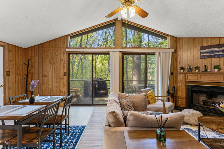 Others 5, 2-Bedroom cabin Hot tub Fireplace PS5, Berkeley