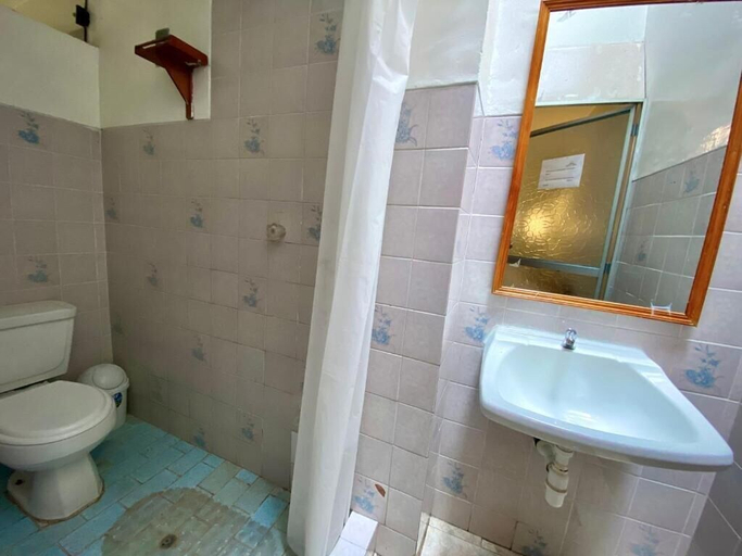 Bathroom 4, Andean Dreams Hotel, Cusco