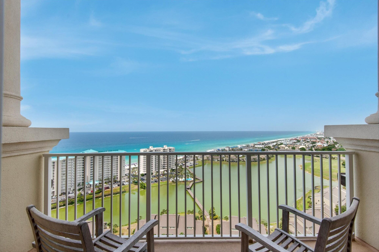 Others 4, Ariel Dunes II 2404, Walton