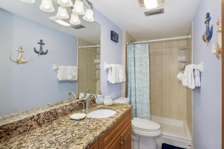 Bathroom, Windward Point #507, Lee