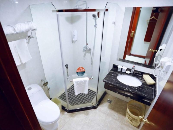 Bathroom 4, GreenTree Inn XuZhou KuangDa HuaiTa East Gate Express Hotel, Xuzhou
