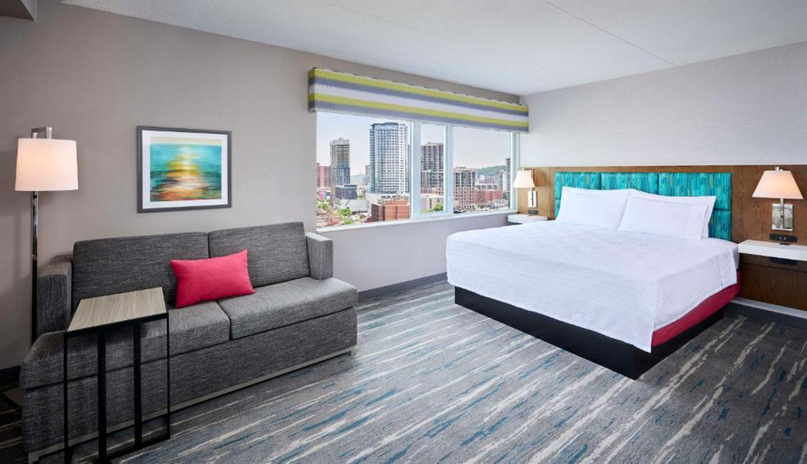 Bedroom 5, Hampton Inn by Hilton Hamilton, Hamilton