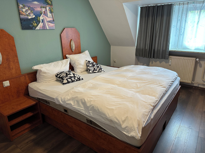 Others 5, HOTEL BONÉ TO, Salzgitter