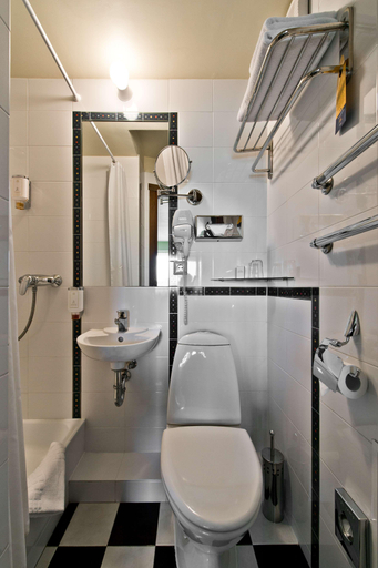 Bathroom 5, Best Western Vilnius, Vilniaus