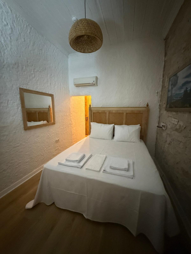 Bedroom 3, 1881 HALİL EFENDİ, Çeşme