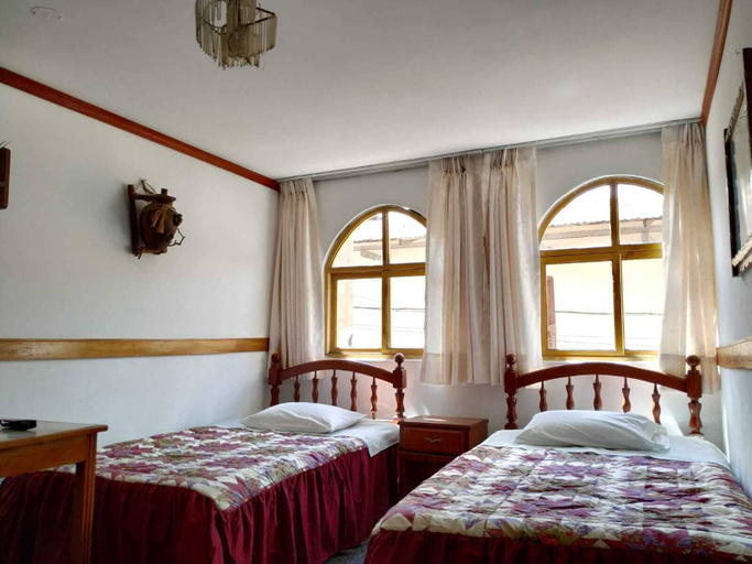 Others 3, Hostal Turístico Alborada, Canta