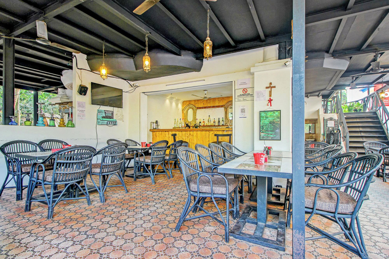 Food & Drinks 3, FabExpress Golden Nest Deluxe, North Goa