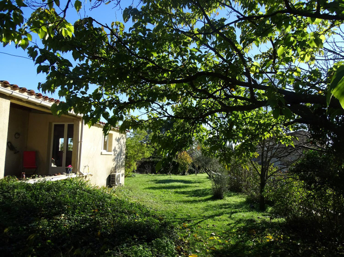 Exterior view 5, chambre d'hotes independante climatisee avec kitchenette, Gard