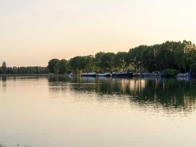 Others 5, Lake Bungalow Escape, Hainaut