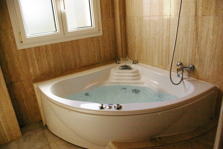Bathroom 4, La Luna Blanca, Málaga