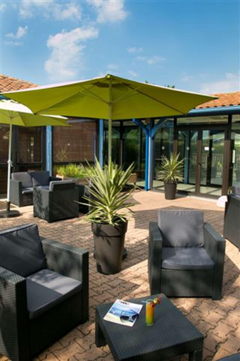 Exterior & Views 2, Kyriad Prestige - Bordeaux Aeroport, Gironde
