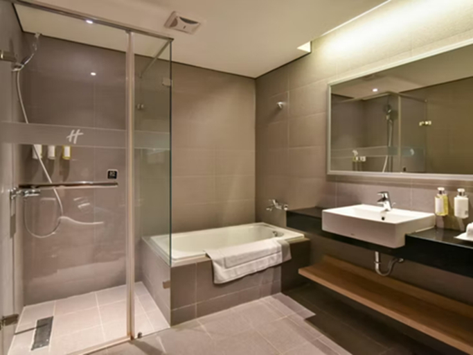 Bathroom 5, Holiday Inn TAOYUAN AIRPORT by IHG, Taoyuan