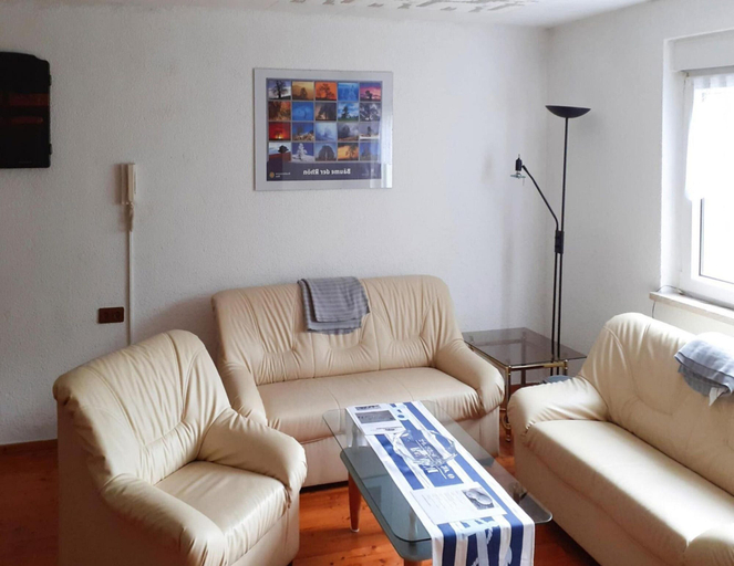Living room 2, Reihenhaus in Rhon Nahe Wasserkuppe, Wartburgkreis