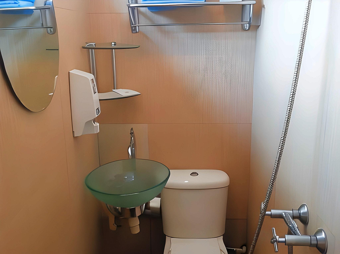 Bathroom 4