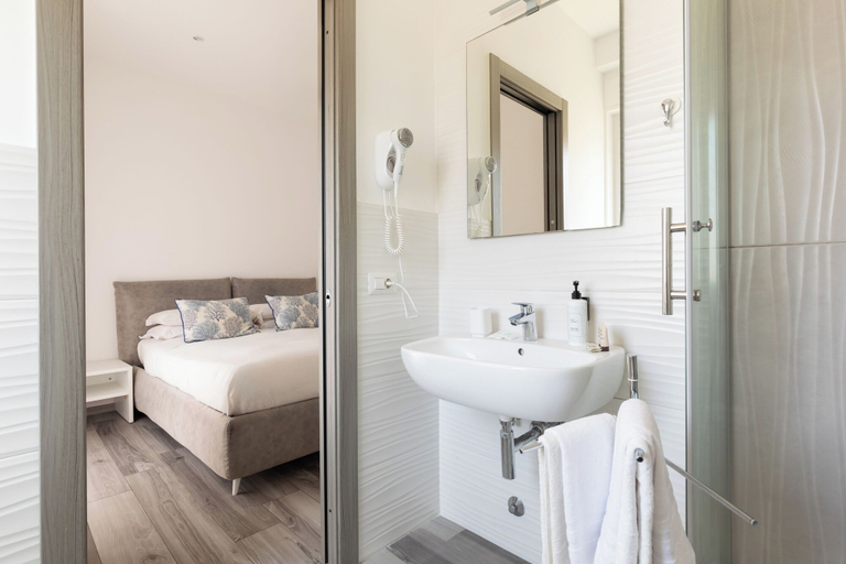 Bathroom 4, YourHome - Maison degli Aranci, Napoli