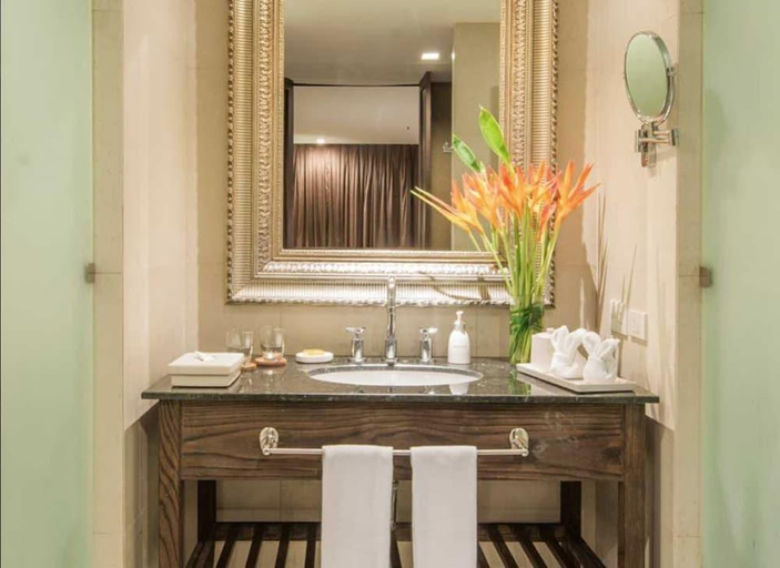 Bathroom 20