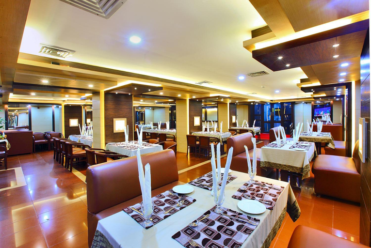 Food & Drinks 3, Trichur Towers, Thrissur