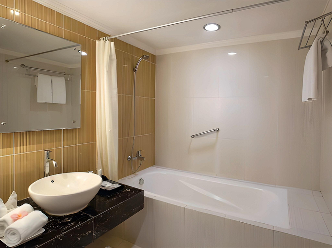 Bathroom 18