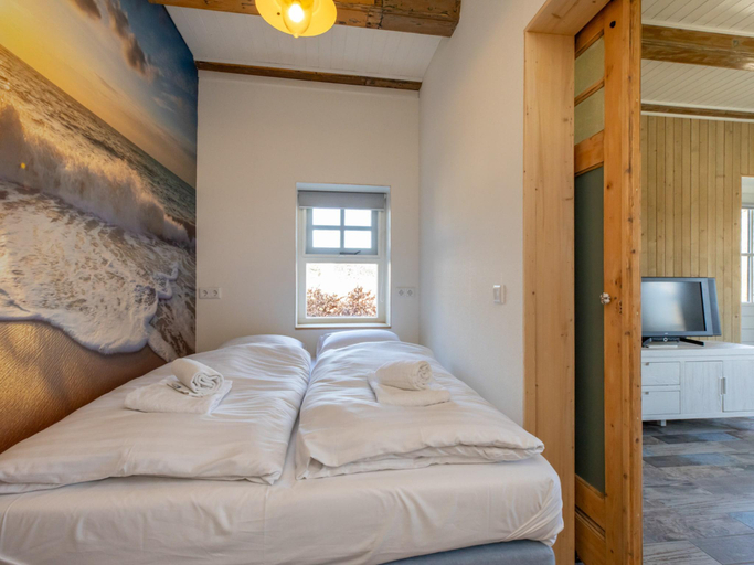 Bedroom 2, Holiday Home near Seabeach, Veere