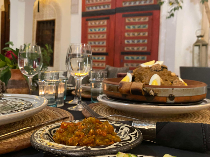 Food & Drinks 4, Dar 7 Louyat, Fès